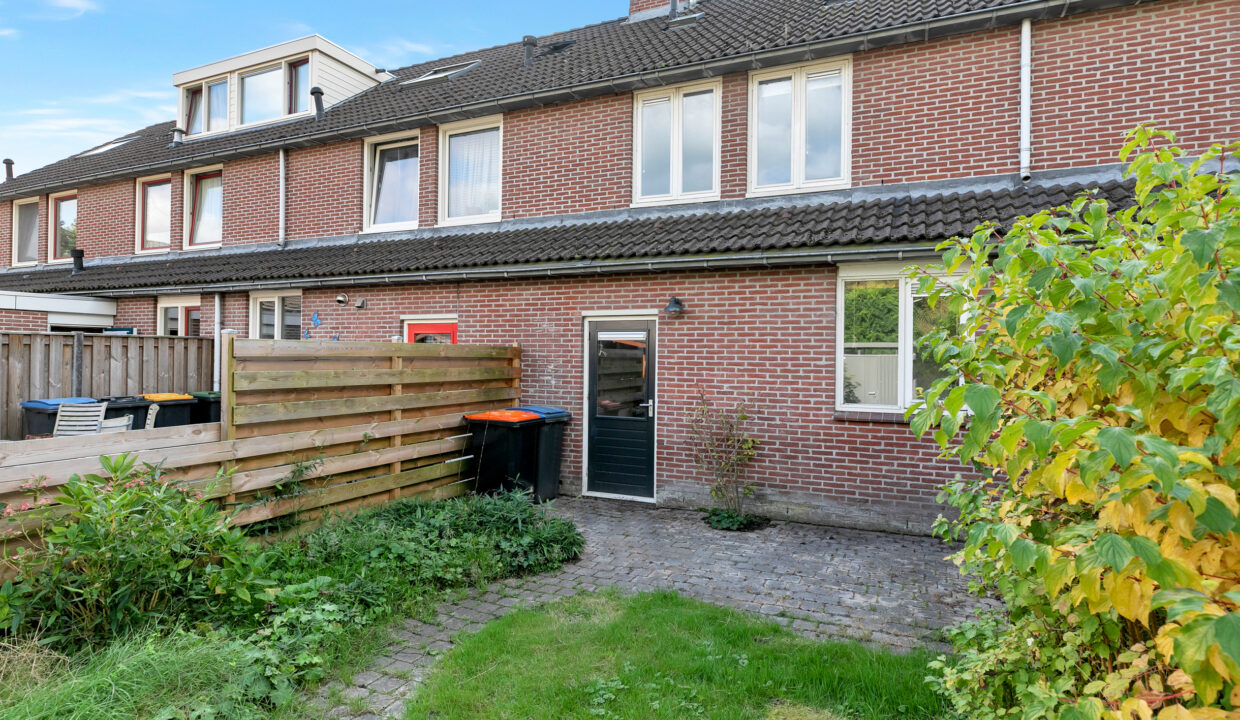 10-Achtertuin-03